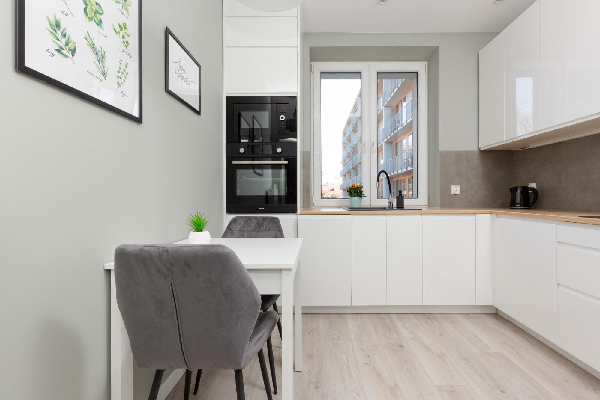 Central Apartment Emilii Plater By Noclegi Renters Warsaw Exterior photo